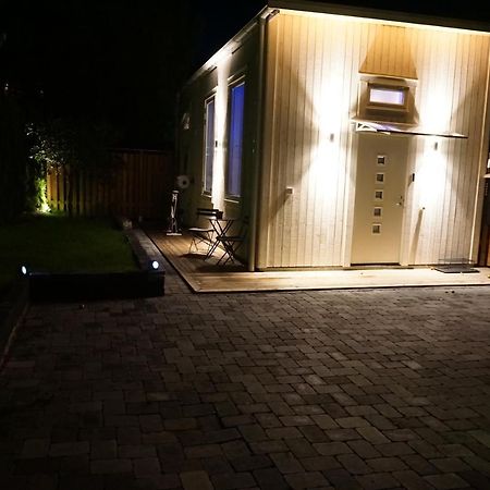 Fresh Happy Little House, 35 M2 In Taeby Daire Stokholm Dış mekan fotoğraf