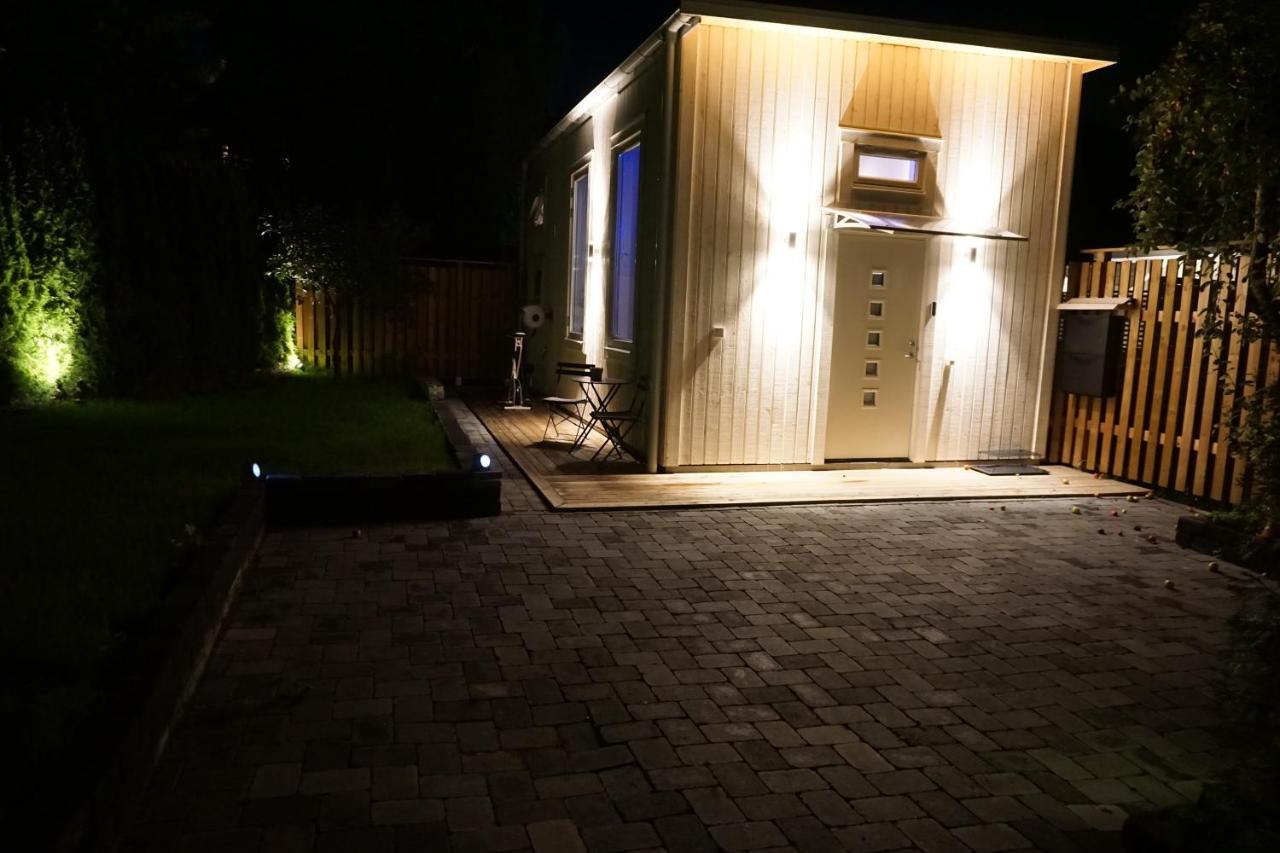 Fresh Happy Little House, 35 M2 In Taeby Daire Stokholm Dış mekan fotoğraf